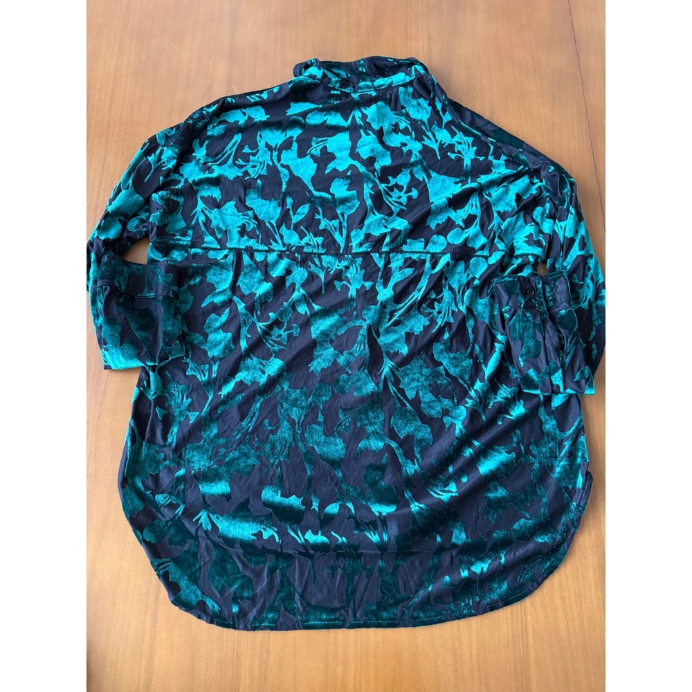 Vici Collection Velvet Floral Burnout Button Down Top‎ Blouse Emerald Black - Picture 4 of 4